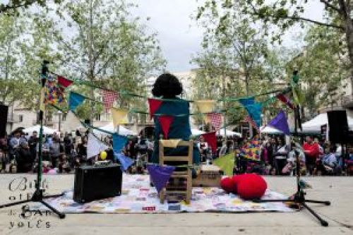 La Biblioteca celebr